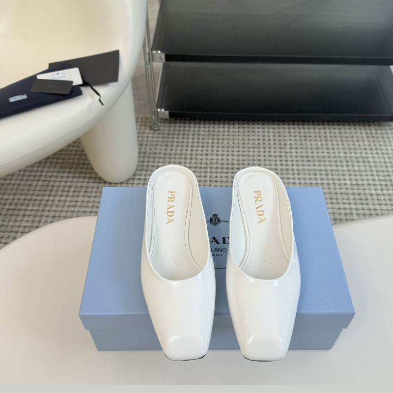 Pra*a flat shoes
